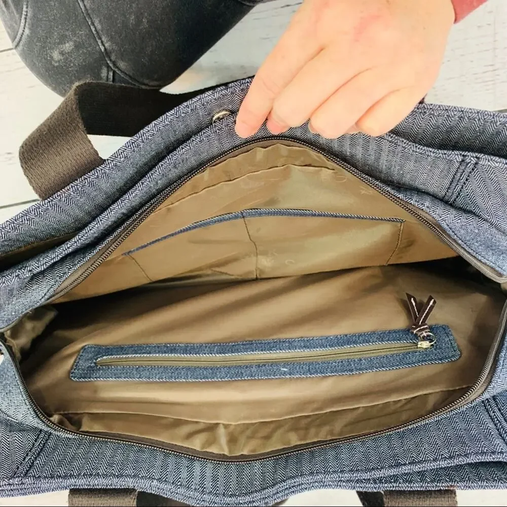 Thirty-One Suite Success Cassondra embroidered bag